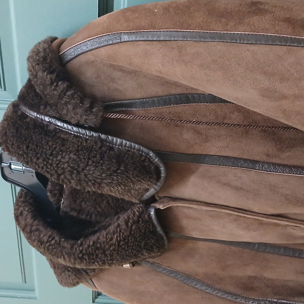Vintage Brown Suede Shearling Coat With Removable Hood Size Medium - Picture 3 of 11